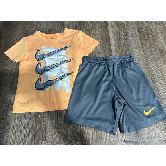 Nike Boys Orange & Gray Shirt & Shorts Set 5 Boys - Picture 1 of 2